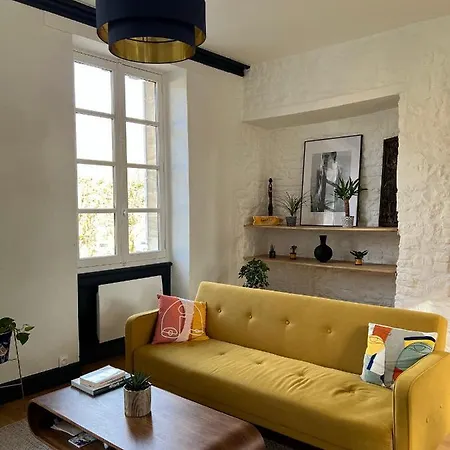Bright Apt 70M2 In Bayeux Historic Center W Pkg Exterior photo