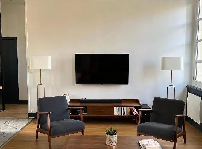 Bright Apt 70M2 In Bayeux Historic Center W Pkg